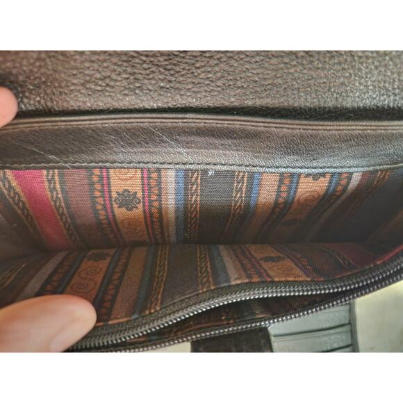 Brighton Crossbody Suede and Leather Black‎ EUC 7.5" x 6" x 3" with dust cover - Picture 4 of 7